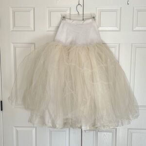 Vintage Chic Cream Tulle Layered Petticoat Custom Made A-line Skirt Waist 24"